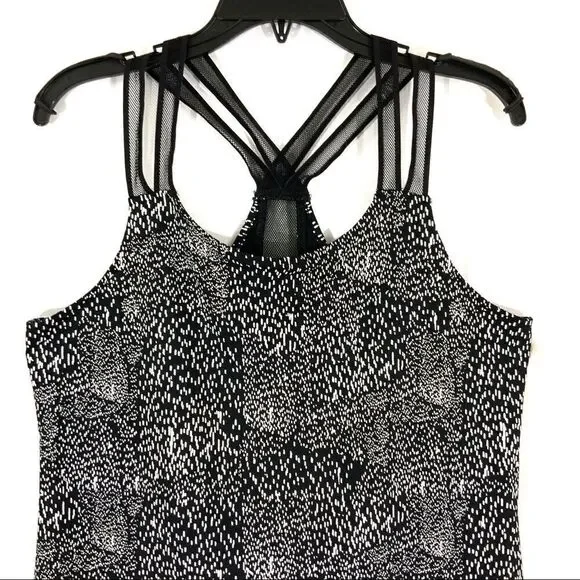 Fabletics strappy b/w tank size L - Picture 2 of 5